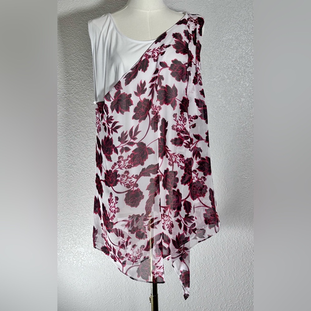 Slim Factor Red Floral Blouse